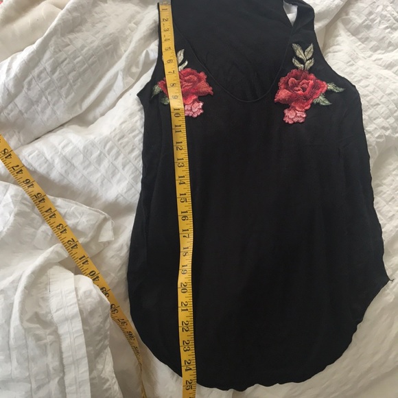 Rose tank - Picture 2 of 3